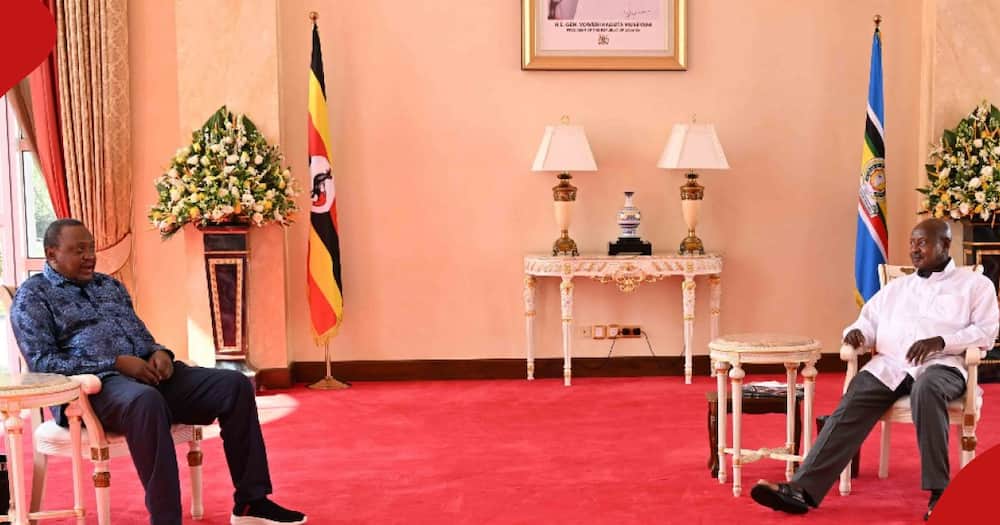 Uhuru Kenyatta amtembelea Yoweri Museveni katika Ikulu ya Entebbe