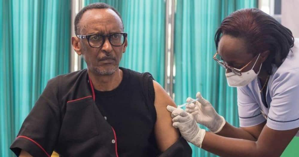 Covid-19 : Paul Kagame devient le premier dirigeant de l'Afrique de l'Est à recevoir le vaccin