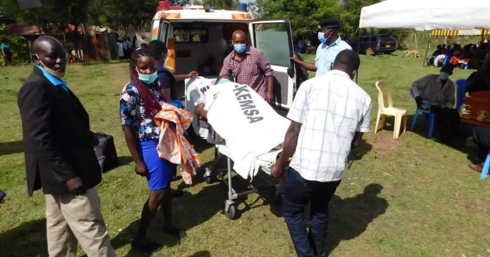 Bomet: Emotional Moment as Ailing Woman Arrives at Husband's Burial in Ambulance, Hospital Bed