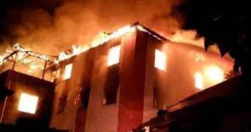 Burning dormitory. Photo: Teachers.