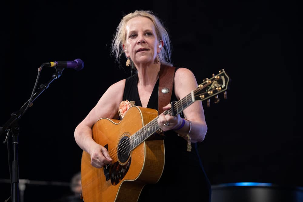 Mary Chapin Carpenter performs onstage
