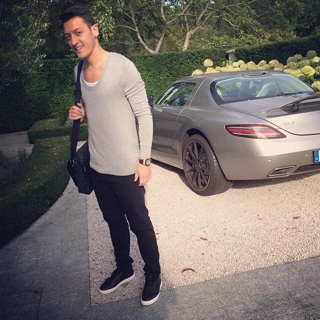 Mesut Ozil's breathtaking fleet of stunning cars worth Â£500k