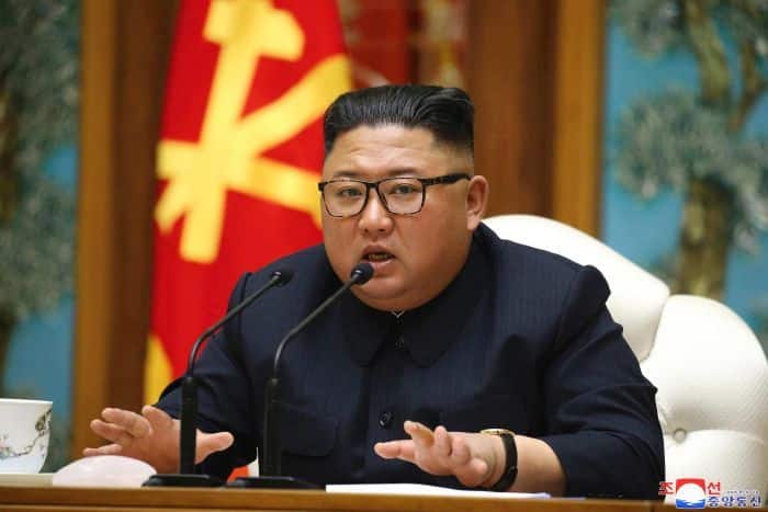 Kim Jong-Un Apiga Marafuku Raia wa Korea Kaskazini Kuvalia Koti Inayofanana na Yake