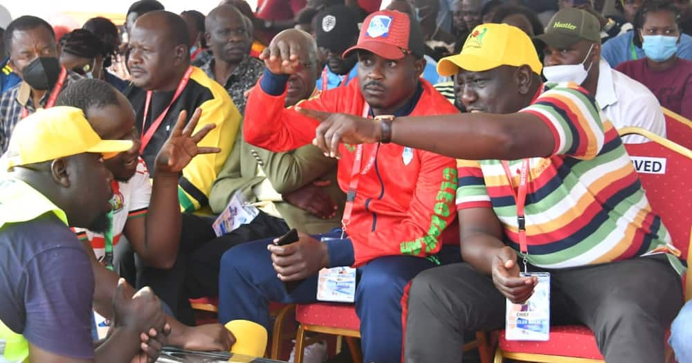 William Ruto (r) with Kakamega senator Cleophas Malala. Photo: William Ruto.