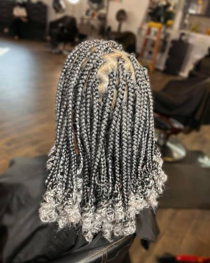 20 best grey hair braids for over 60 years old black women - Tuko.co.ke