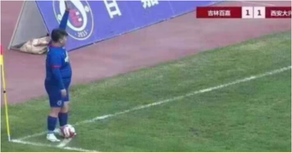 Truth behind viral image of chubby boy playing in Chinese League