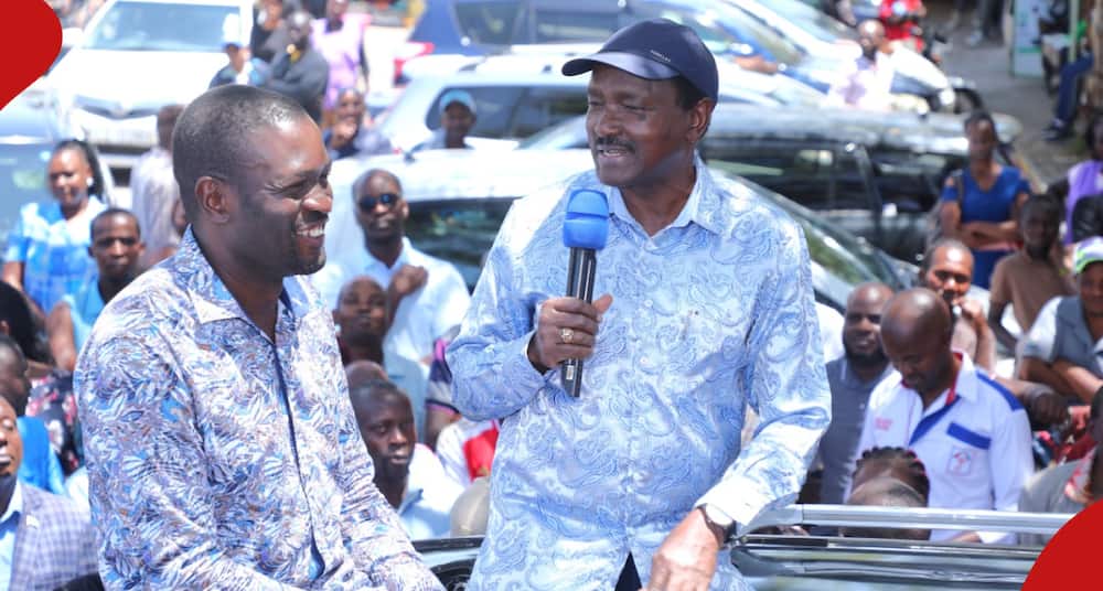 Kalonzo Musyoka praises Edwin Siffuna during trip to Kenyatta market