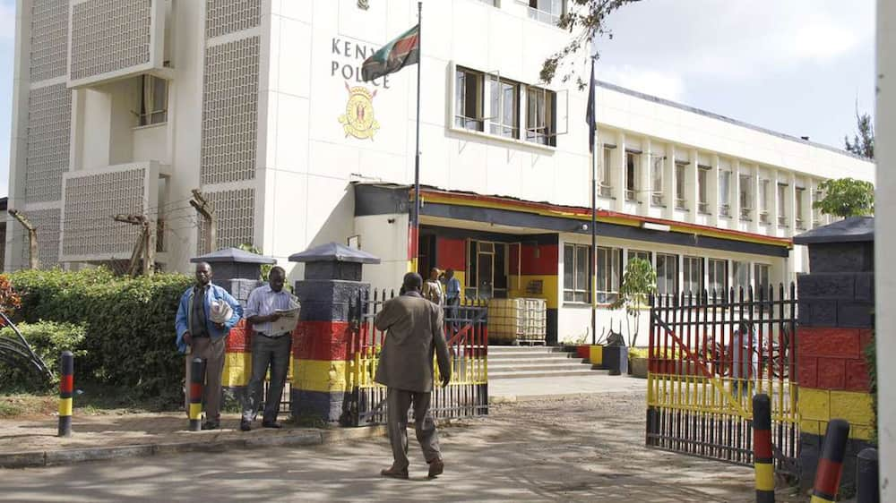 Vihiga police officer nursing injuries after accidentally shooting himself