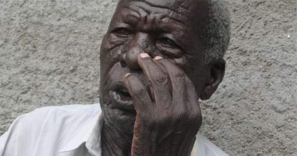 Mzee, 92, ambaye Hajakanyaga Kanisani Tangu Kuzaliwa Abatizwa na Kumpokea Yesu