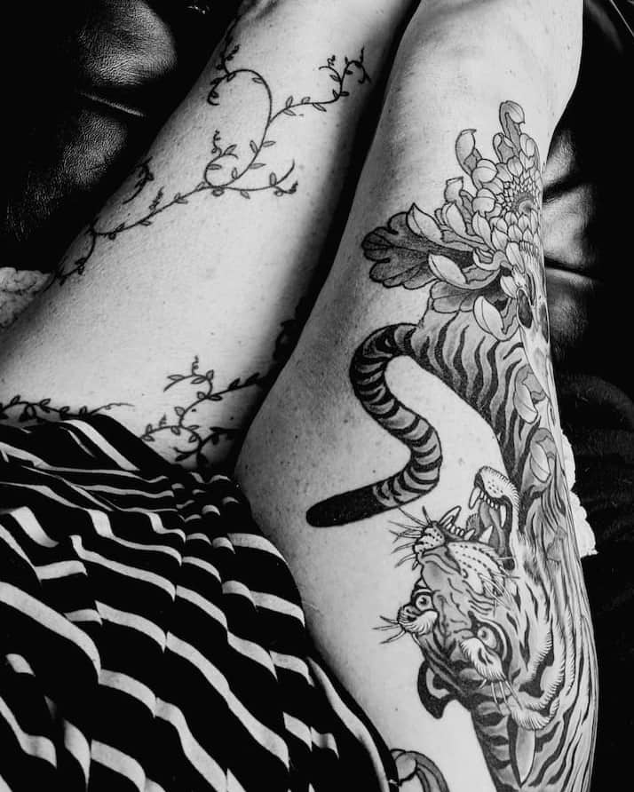 I am getting my first tattoo how bad will it hurt on my thigh? - Quora