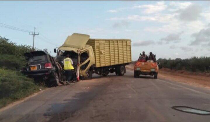 Hassan Joho: At least two confirmed dead in accident involving Mombasa governor's family