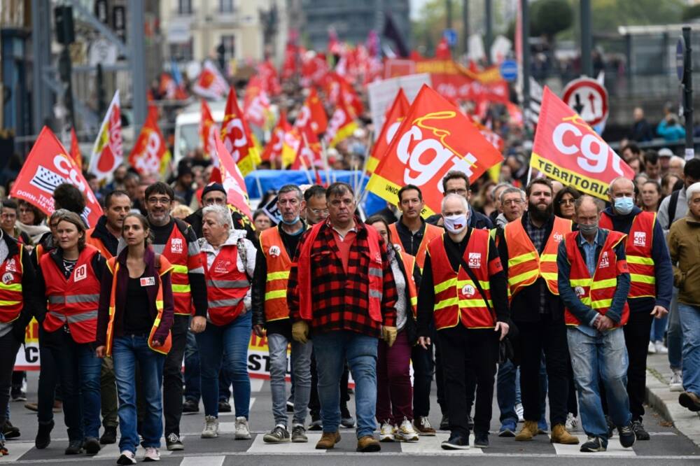 French oil refinery strikes begin to ease - Tuko.co.ke