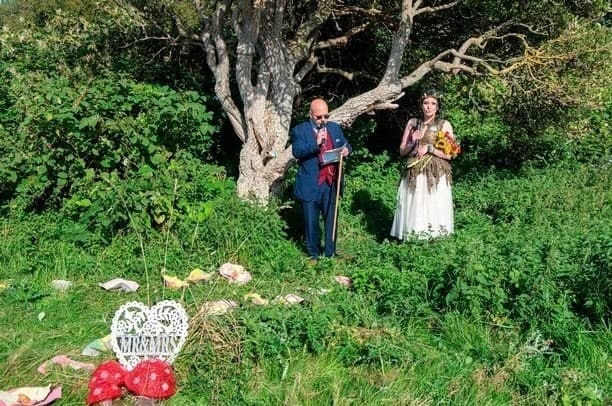 34-year-old woman 'marries' tree, changes her name