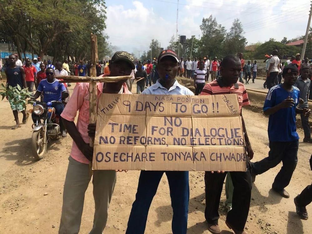 Two protestors shot as anti-IEBC protests in Migori turn chaotic