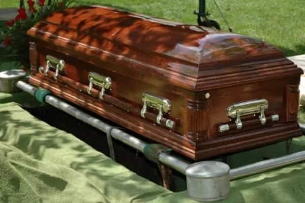 Government official buried with money