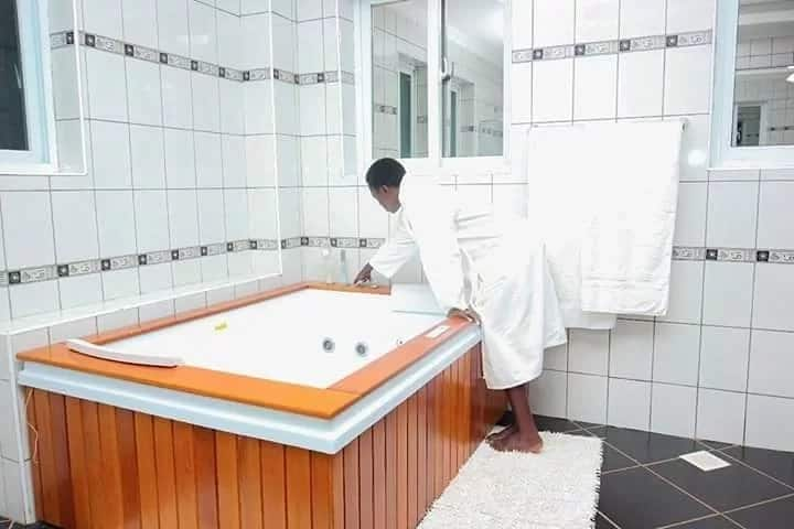 Ziara katika boma la msanii Akothee, jumba lake lagharimu zaidi Ksh 80 milioni