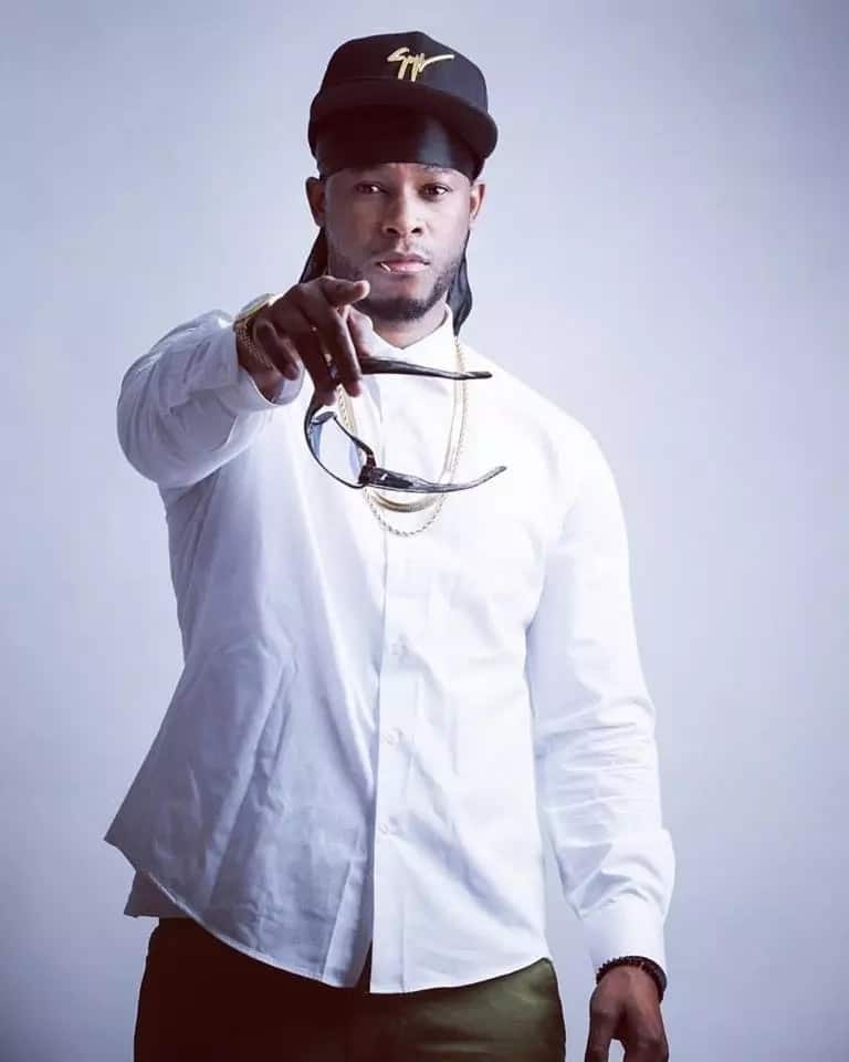 Just 16 hot photos of rapper Redsan looking like a delicious snack