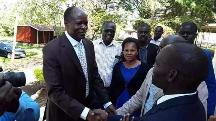 Governor Okoth Obado surrenders to EACC offices