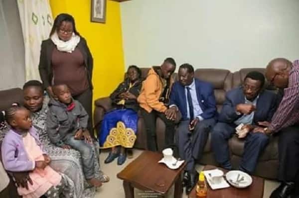 Raila Odinga atembelea familia ya meneja wa IEBC aliyeuawa kinyama Chris Msando