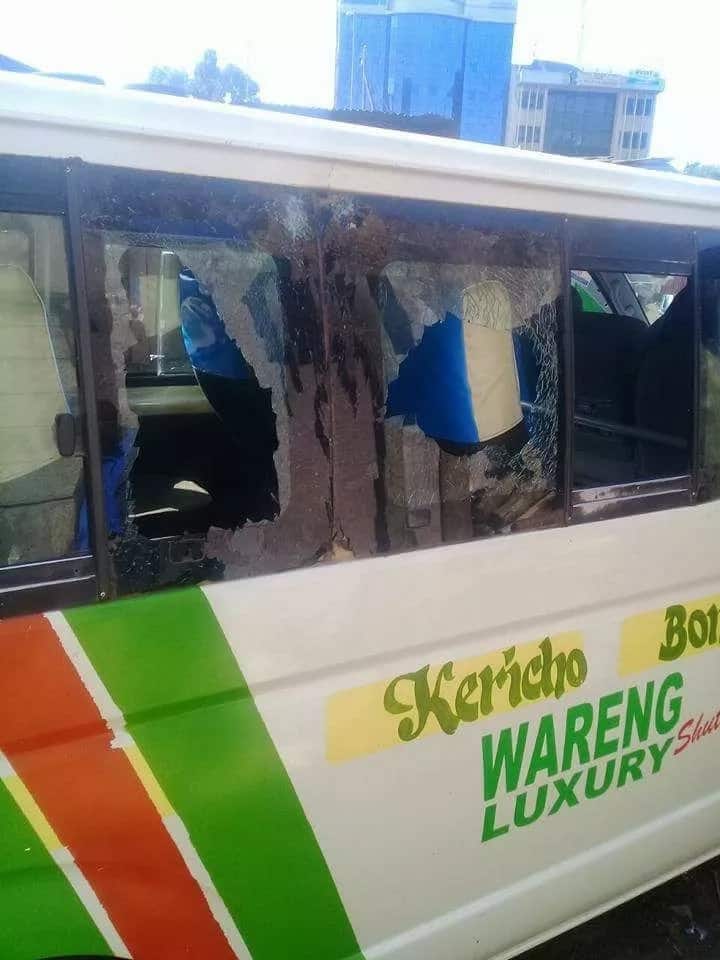 NASA supporters block Kericho-Kisumu highway, pelt buses with stones