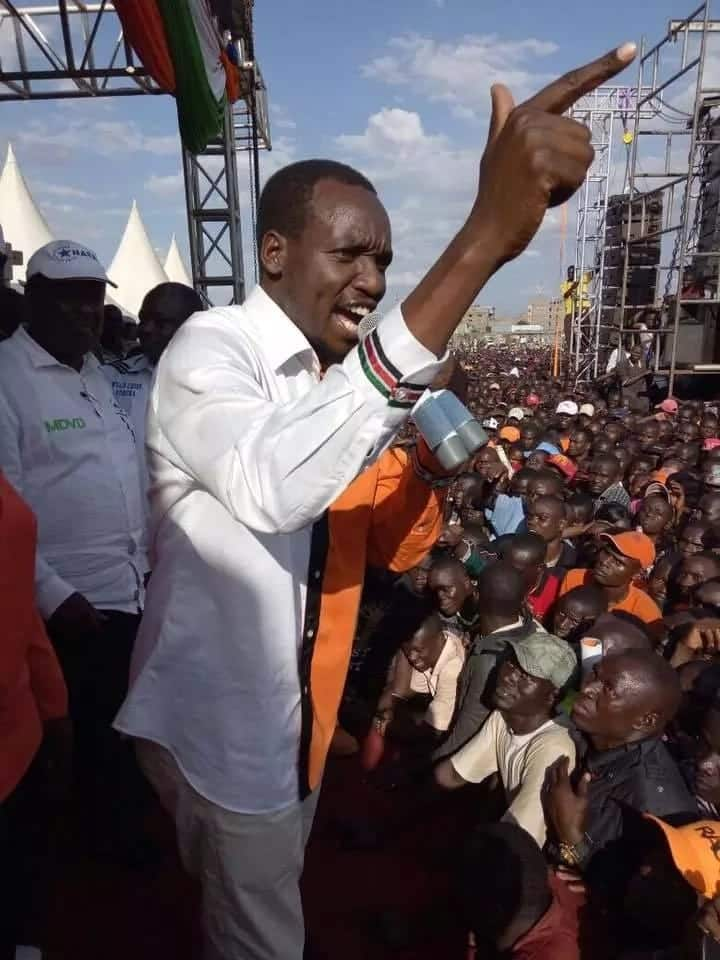 Simba Arati adai hakuna anayetaka kumuangamiza Ruto ila anataka kujiua mwenyewe