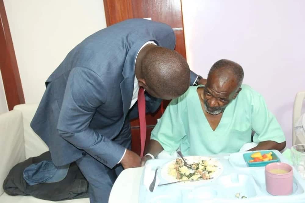 Tazama picha za mwanamuziki maarufu Joseph Kamaru hospitalini MP Shah