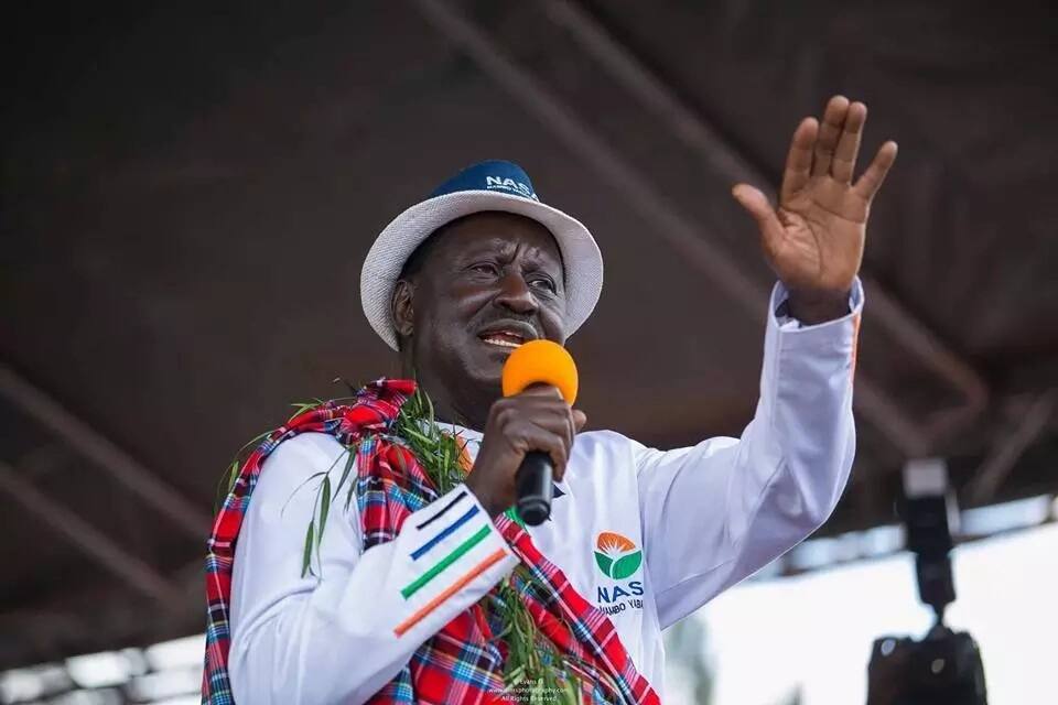 Mchungaji Mkenya abashiri atakayeshinda urais kati ya Uhuru na Raila