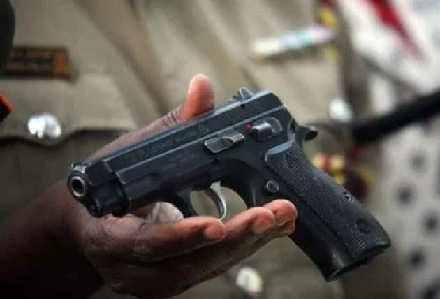 Naivasha: Afisa wa Polisi Ajikuta Pabaya Baada ya Kufumaniwa Akiuza Silaha Yake