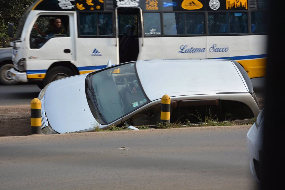 Driver crashes car along Waiyaki way, says he saw a ghost