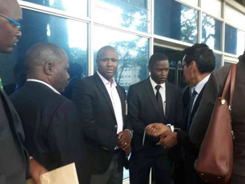 Alfred Keter adai Uhuru na Ruto wanampiga ngumi za ‘kichwa’