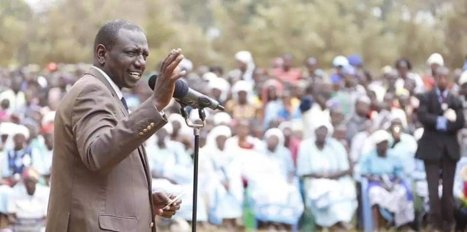 Raila anaendesha makundi haramu, DP Ruto asema