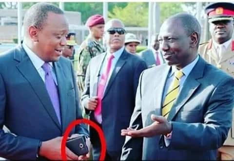 Finally, we reveal the phone that Uhuru Kenyatta uses