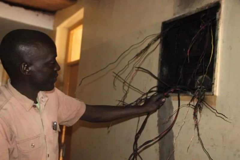 Moi university students confuse electric fault for al-Shabaab attack