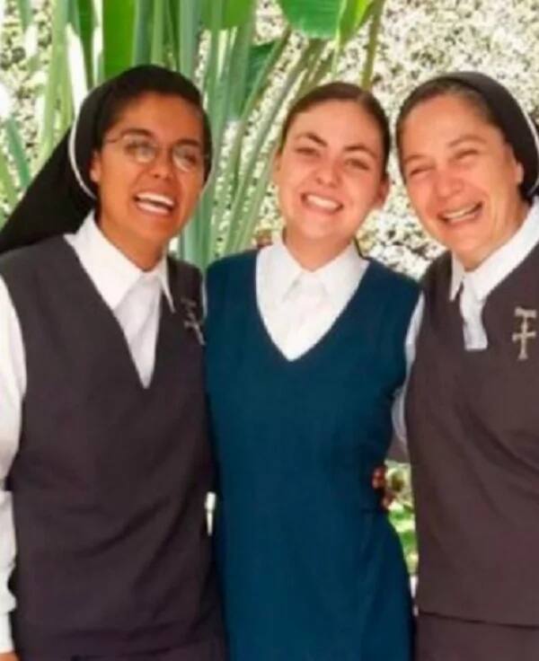 Esmeralda (centre) with some missionaries at her convent