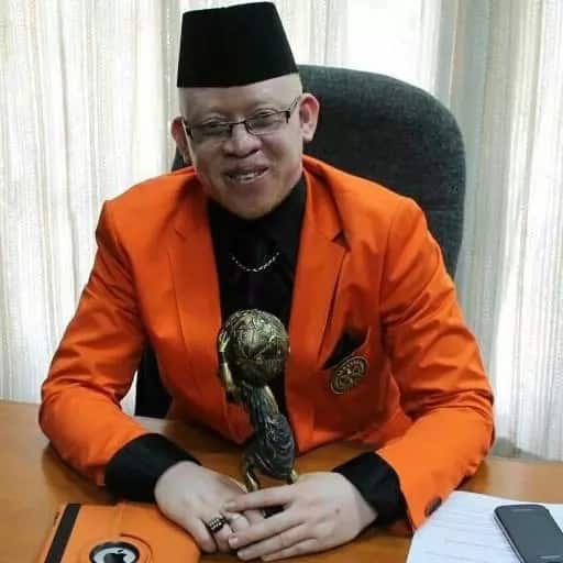 How albinos are murdered in Africa