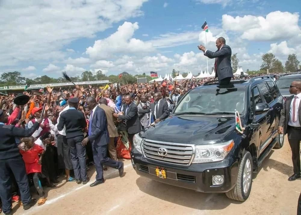 Hayajaisha, Kalonzo amshambulia Uhuru kwa kumpuuza Raila siku ya madaraka