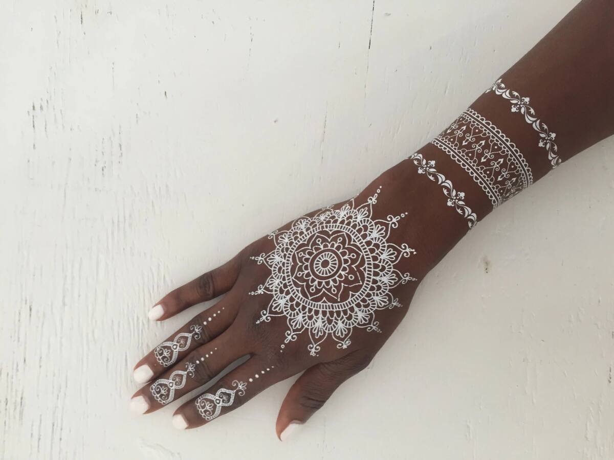 Henna - Essential Henna