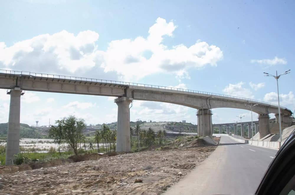 Uhuru finally opens Dongo Kundu bypass to the public, 3 years after it was proposed