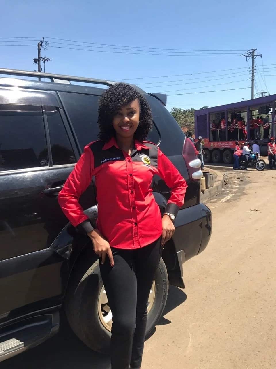 Female Jubilee blogger vows to get three babies if Uhuru wins the October 26 poll