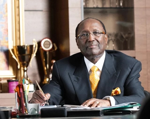 Uchumi ni mbaya lakini Chris Kirubi amenunua Bentley kwa KSh 30 milioni! (Picha)