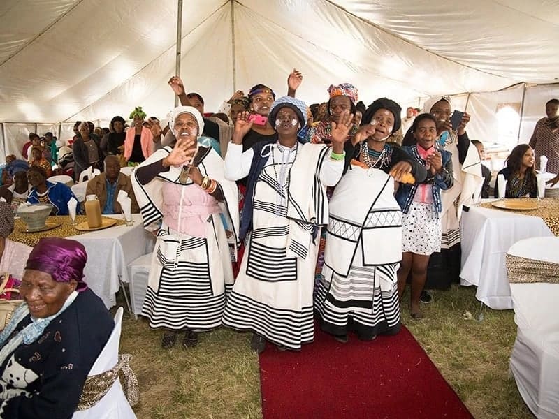 Xhosa traditional wedding attire
Xhosa wedding traditional attire
Xhosa traditional wedding attire for bride and groom