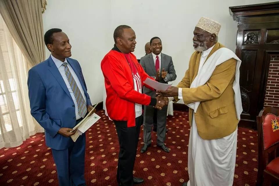 Uhuru hits Raila HARD, invades his stronghold