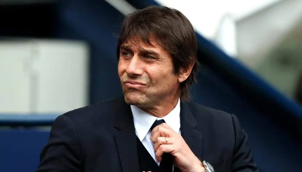 Kocha Antonio Conte anapigana na wachezaji Chelsea