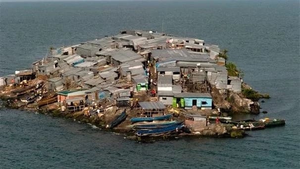 The disputed Migingo island inside Lake Victoria