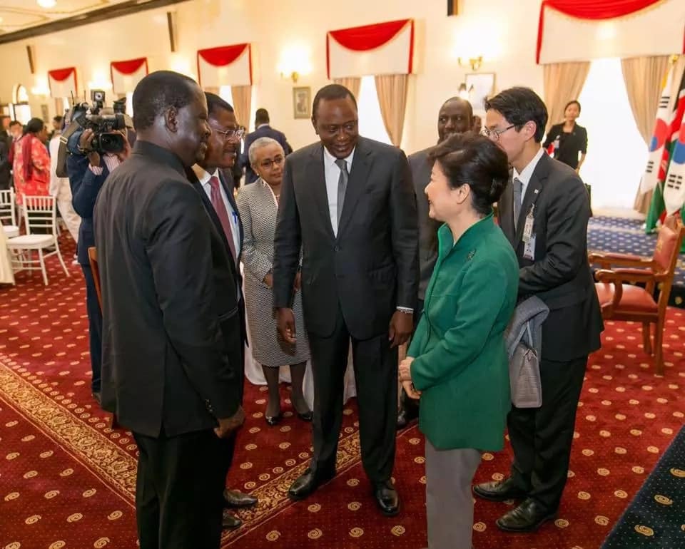 President Uhuru meets Raila at State House