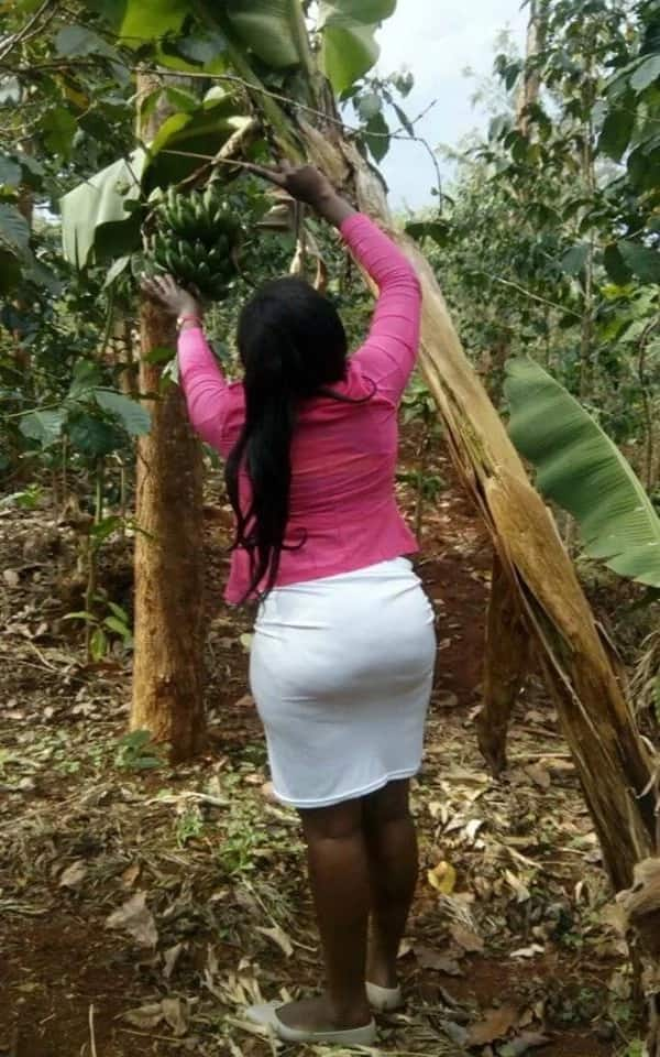 These 21 Kenyan women compete on who has the perfect hips and and lusty men will enjoy seeing this