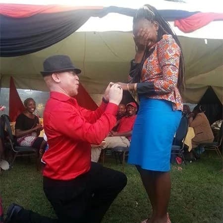 Top 10 Kenyan Romantic Public Couples