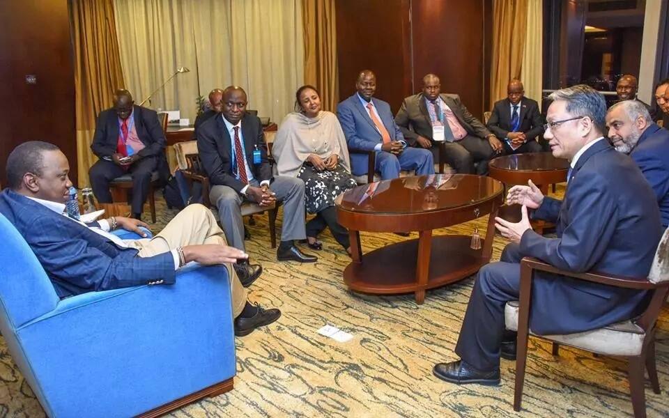 Male Prime Minister wears a skirt,attends meeting with Uhuru(photo)
