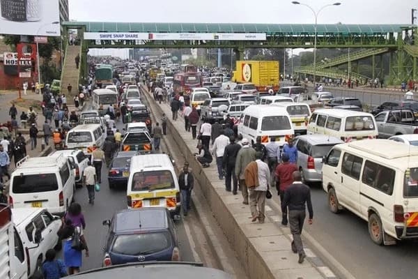 Pigo kubwa kwa wahudumu wa matatu jijini Nairobi baada ya Mike Sonko kuidhinisha marufu ya magari hayo katikati mwa jiji