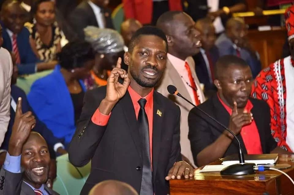 Kuna dawa nyingi za kulevya Uganda mbona mnafuata bangi tu? – Bobi Wine auliza polisi